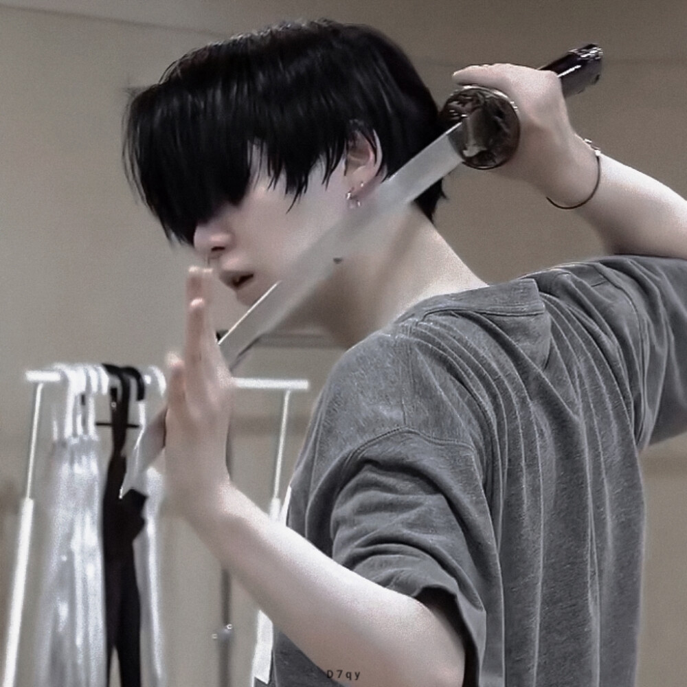 闵玧其 二传标明d7qy