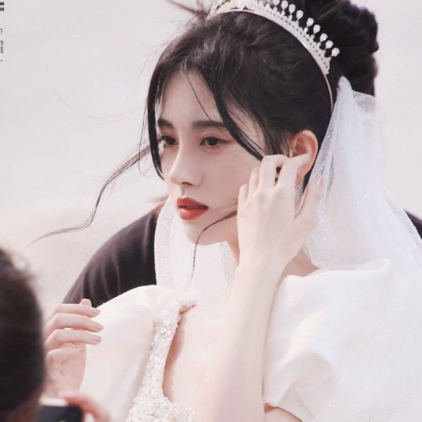 2月21日 2:06   关注   女生头像 可爱 日系 韩系 女生头像 鞠婧tt