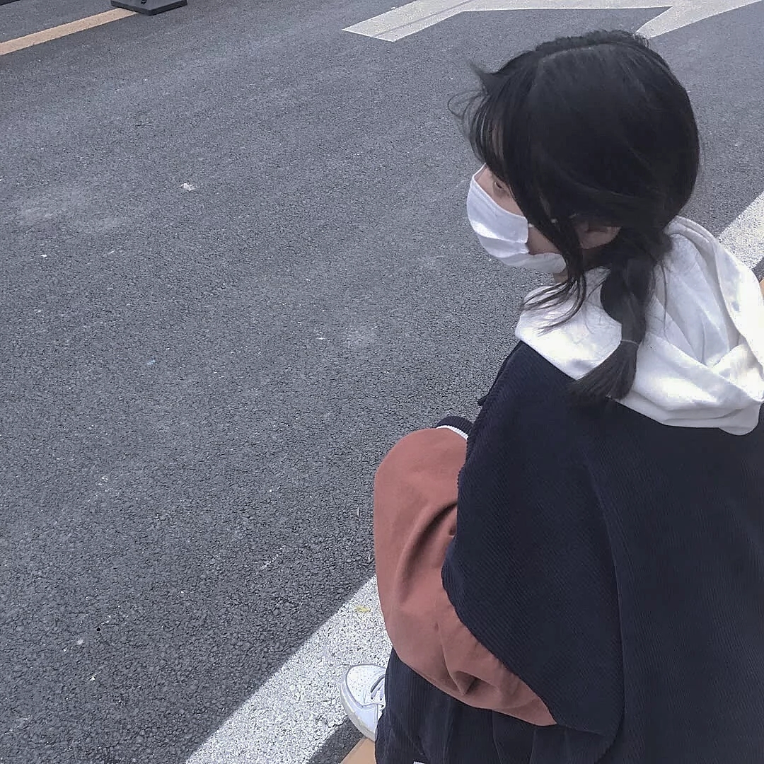 洲洲の女生头像真人女头图源网络 侵删致歉