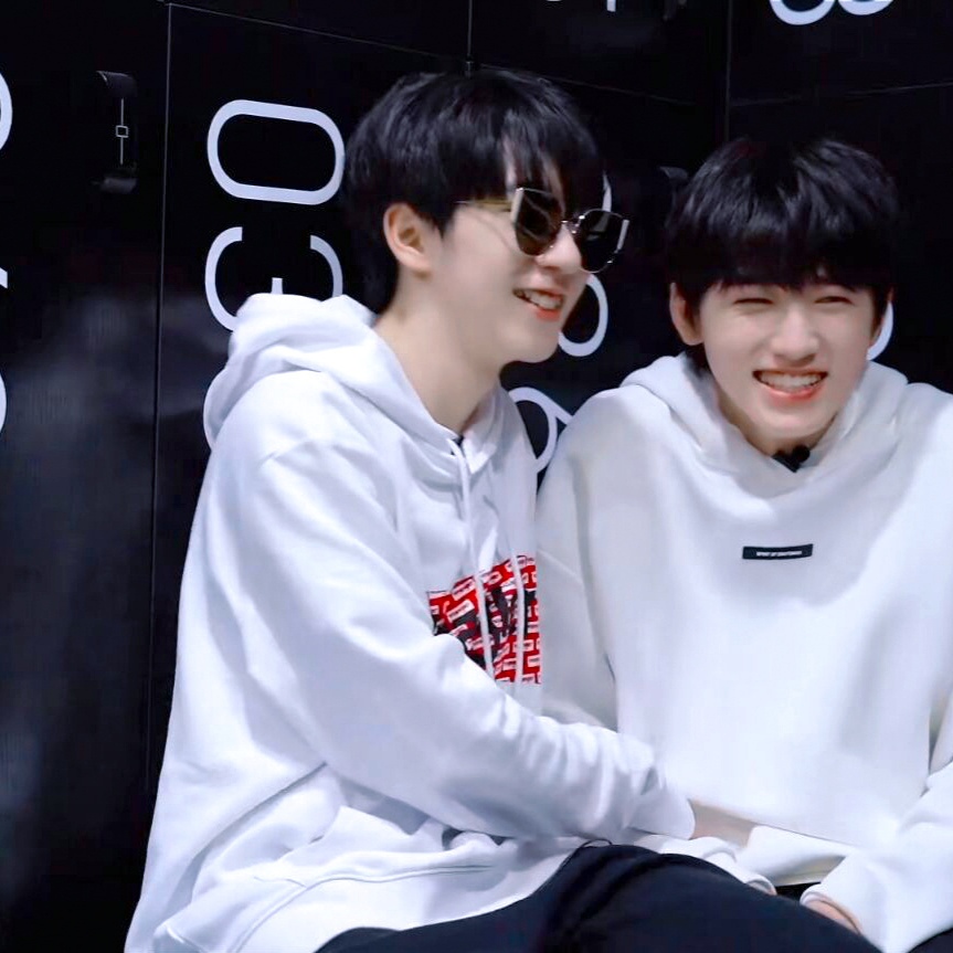 贺峻霖宋亚轩.自截头像拿图评论.