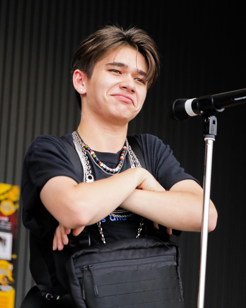 庆怜 cr :ins irasshaimase _yay