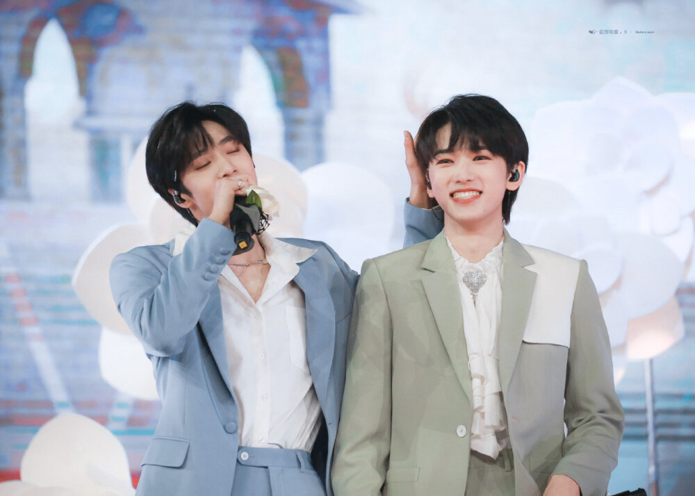 文轩yyds/拿图d,侵删