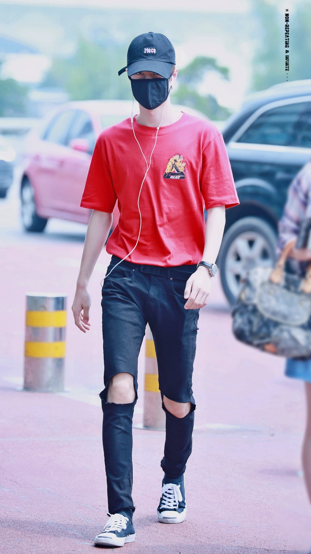 160724 北京-长沙 @uniq-王一博 cr:logo