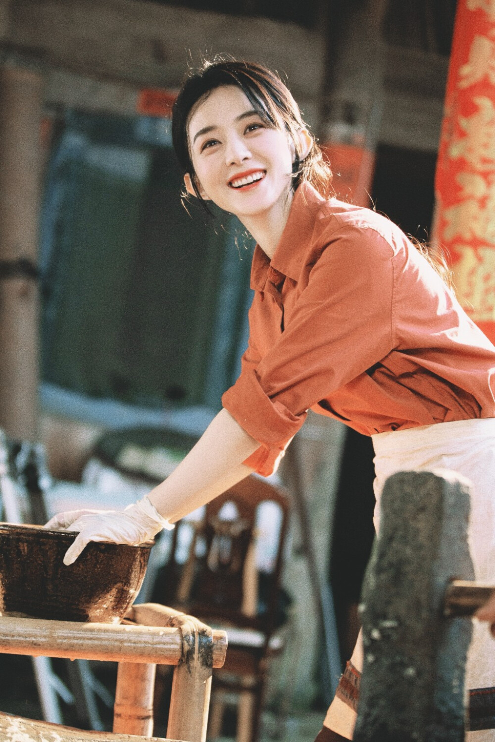 赵丽颖《理想照耀中国之希望的田野》饰演雷金玉剧照 粉丝截修