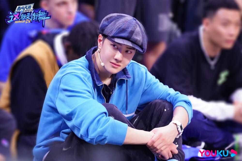 这就是街舞: #王一博英伦风复古帽子# 风格多变,不被定义!