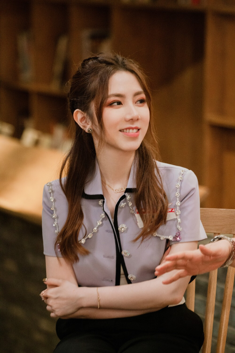 邓紫棋邓紫棋港普好烫嘴