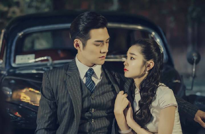 《小楼又东风》