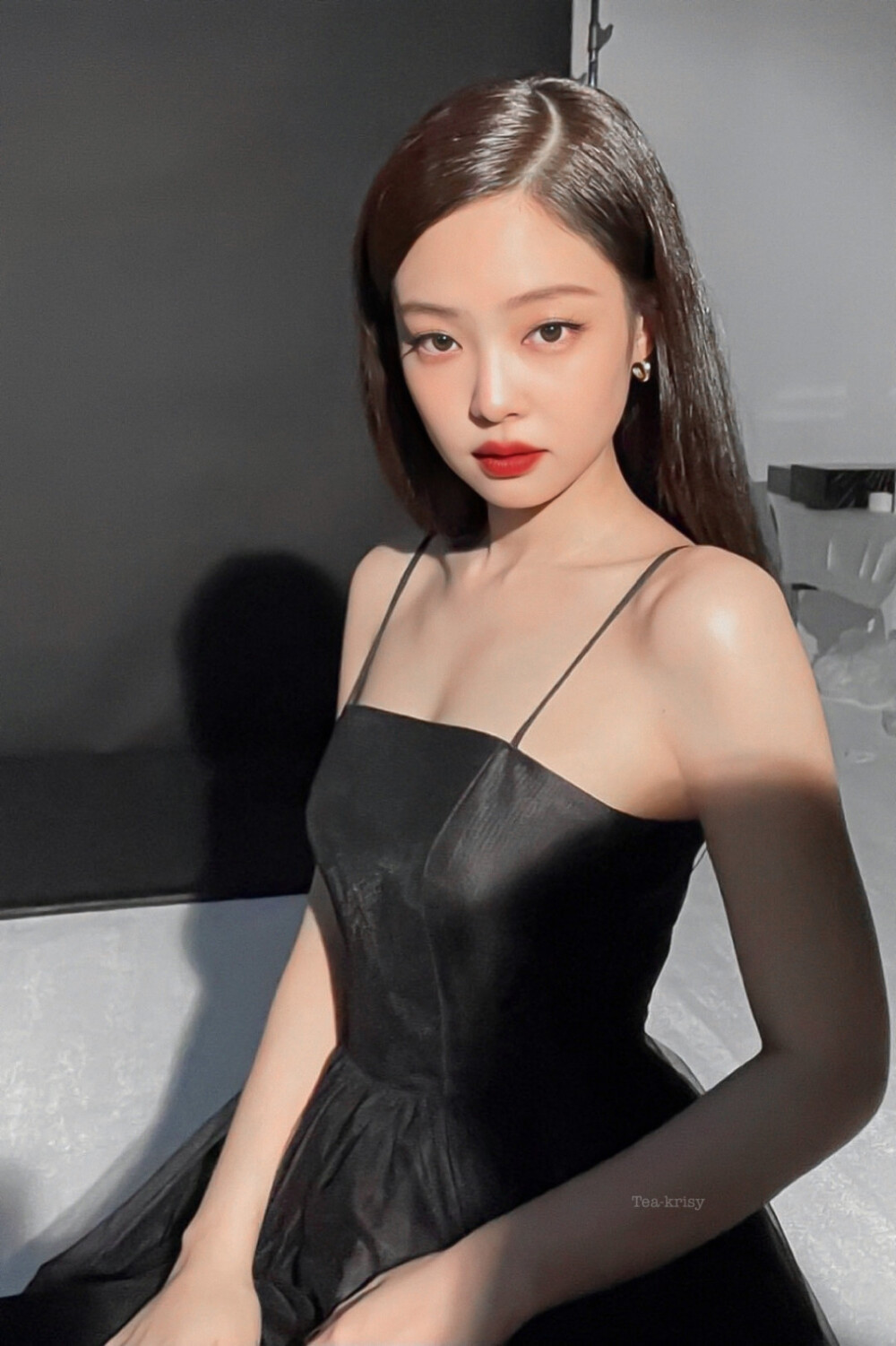 jennie手机壁纸竖屏图片