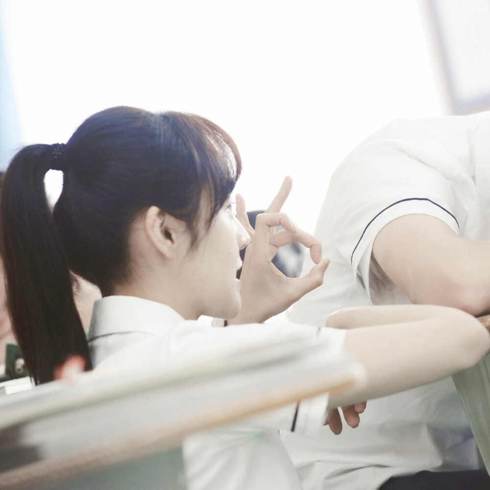 张万森x林北星 ◎屈楚萧x张佳宁 《一闪一闪亮星