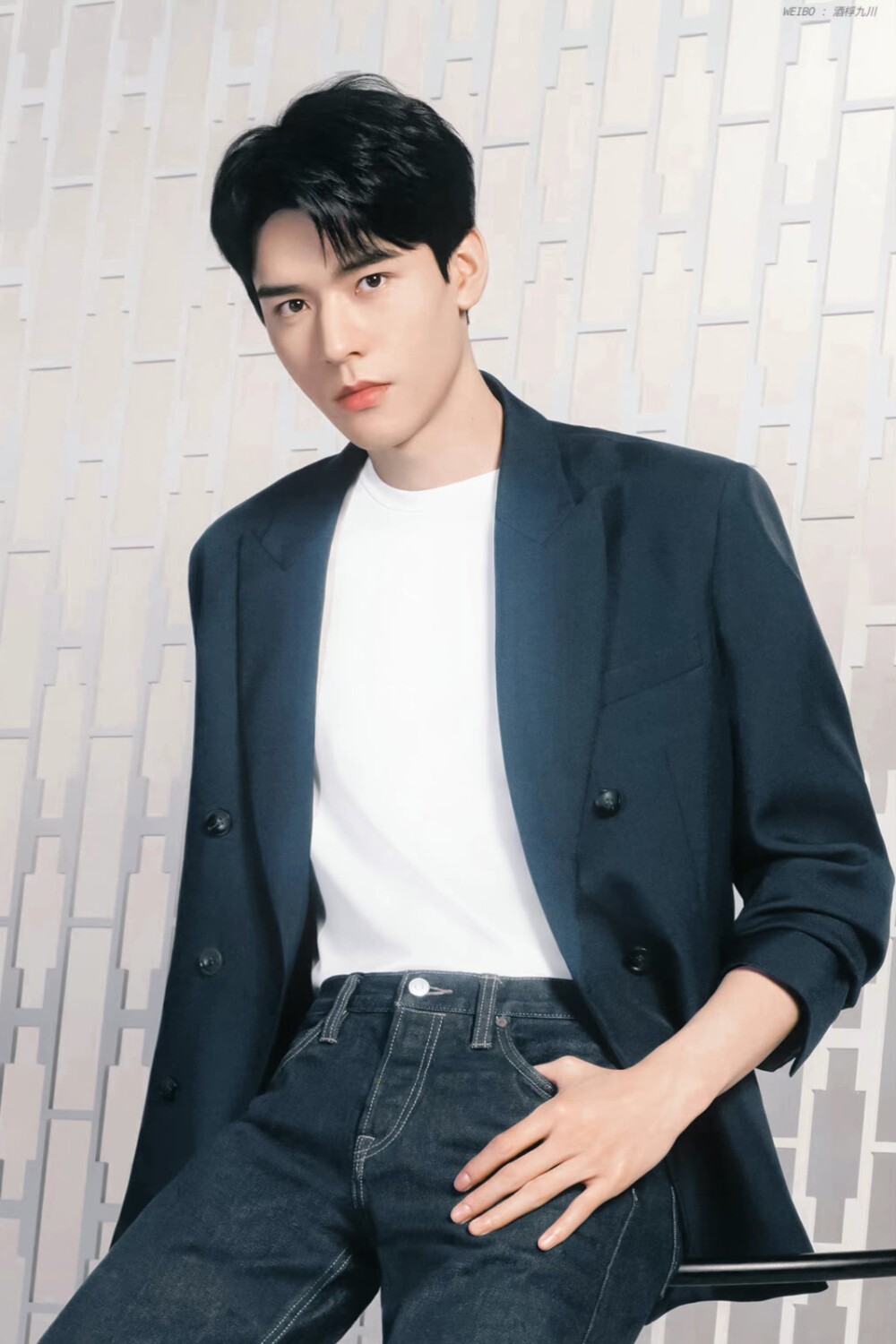 龚俊 hogan 和光同行,鲜明而生动. cr.酒桴九川