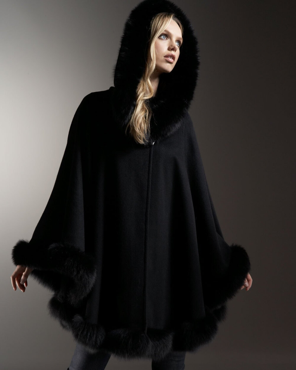 sofia 狐毛羊绒皮草披风