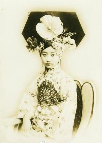 完颜立童记,爱新觉罗·毓朗外孙女.