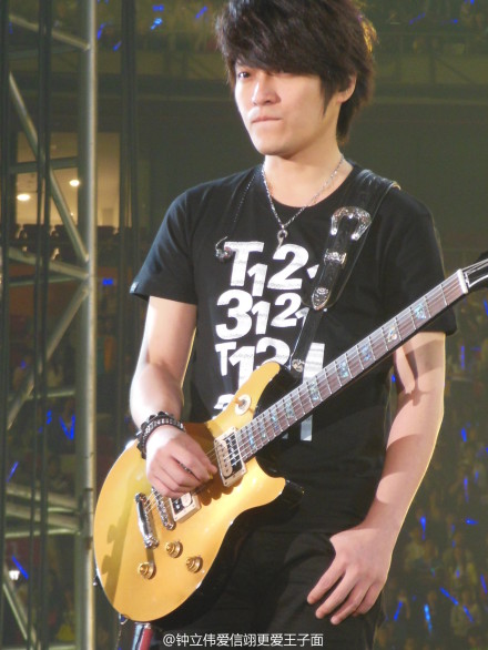 泪光.【告诉你,不能怕】