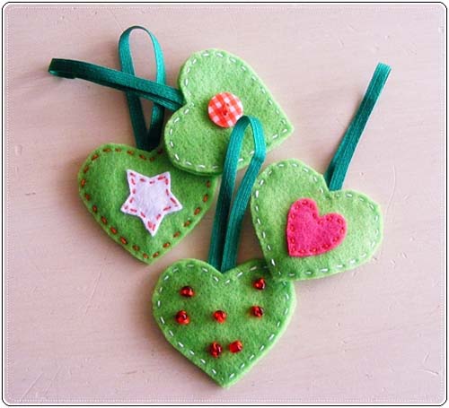 来自cristina silva的一组不织布手工设计,非常可爱的钥匙链以及一些