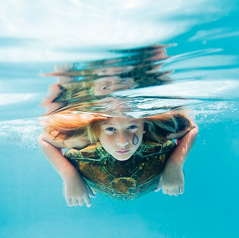 【under water】 来自俄罗斯的女摄影elena kalis现居住在巴哈马群岛
