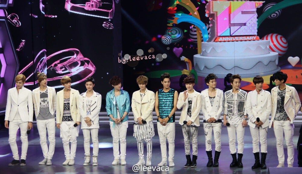 sinaimg.cn/large/6cdbde2egw1dul577oraej.