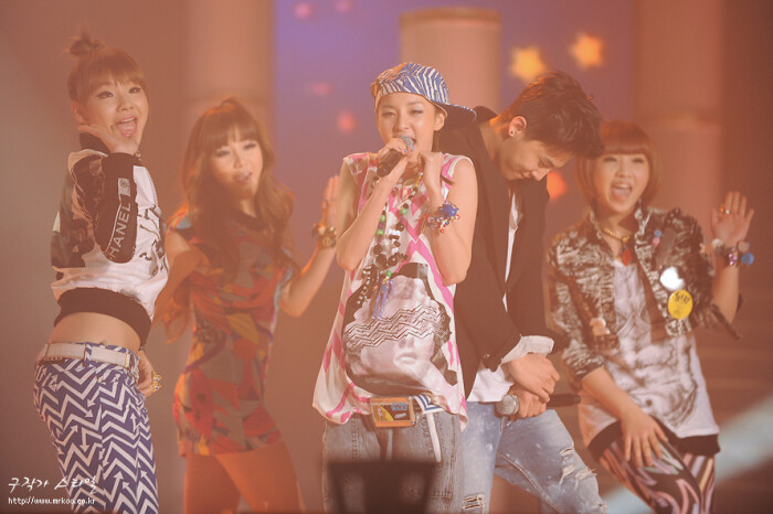 jo_cxy  2012年7月7日 1:35   关注   图片浏览_daragon_贴吧#id=63