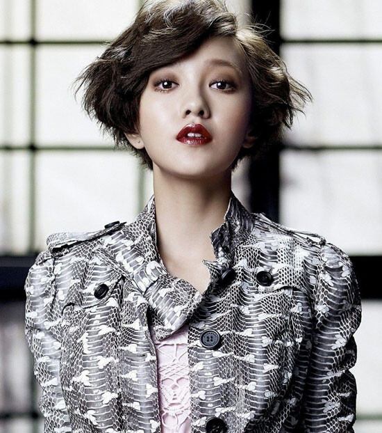 amber郭采洁彩妆大片