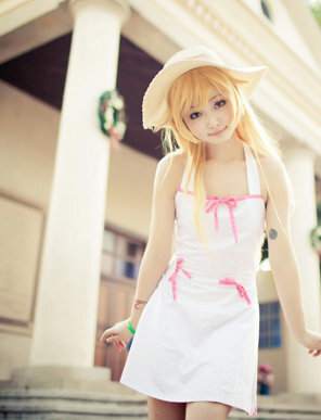 唐纳滋瘾卿《伪物语》忍野忍cos图