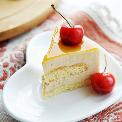 不过因为烤圆形蛋糕耗时较长,而且一个慕斯用不了400_400