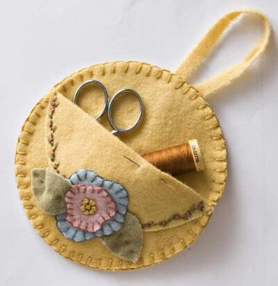 收集   点赞  评论  多啦a梦不织布零钱包 0 526 桔子--  发布到