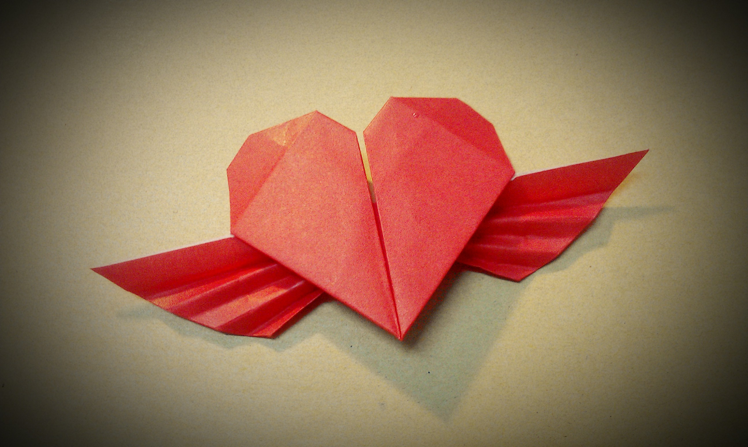 折纸~带翅膀的心