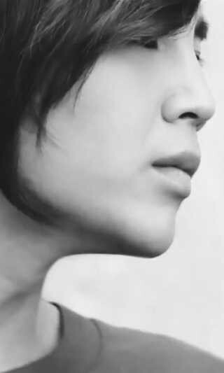 亚洲王子张根硕.侧颜