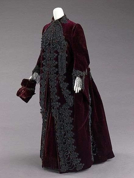 维多利亚时期女装