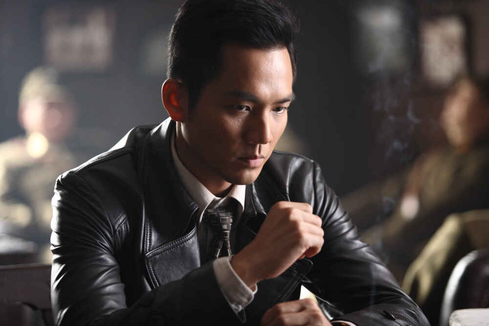 钟汉良 剧照——电视剧《一触即发》男一号之一杨慕次