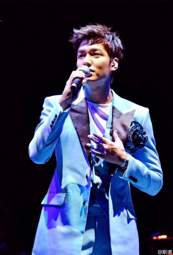 2014央视春晚唯一亮点:李敏镐xi