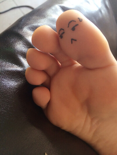可爱脚丫