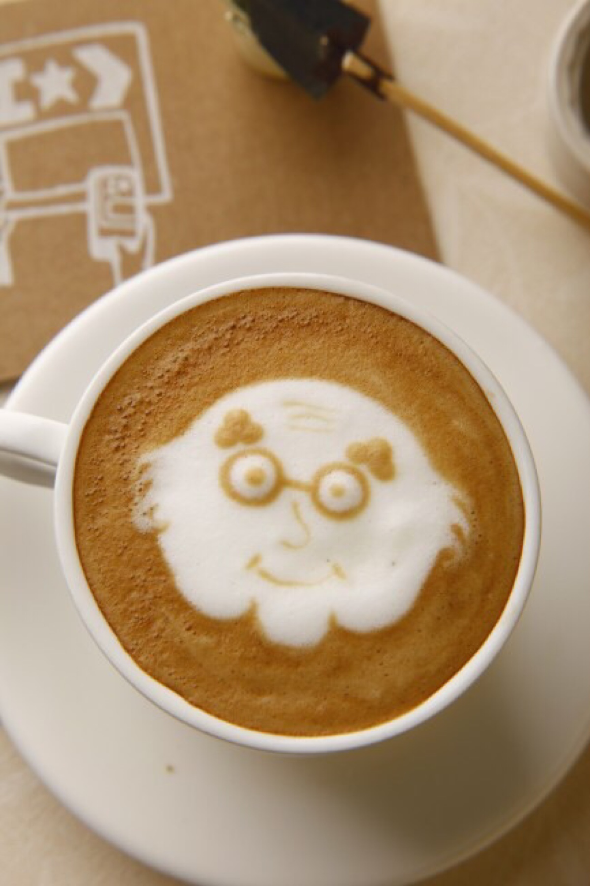 花式拉花咖啡,眼镜老人