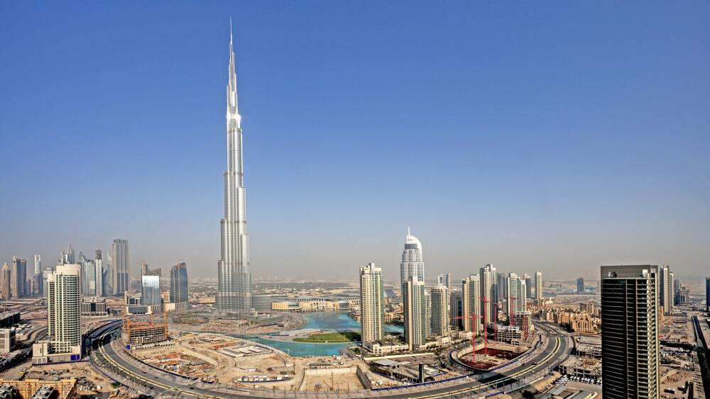 世界第一高楼迪拜塔桌面壁纸