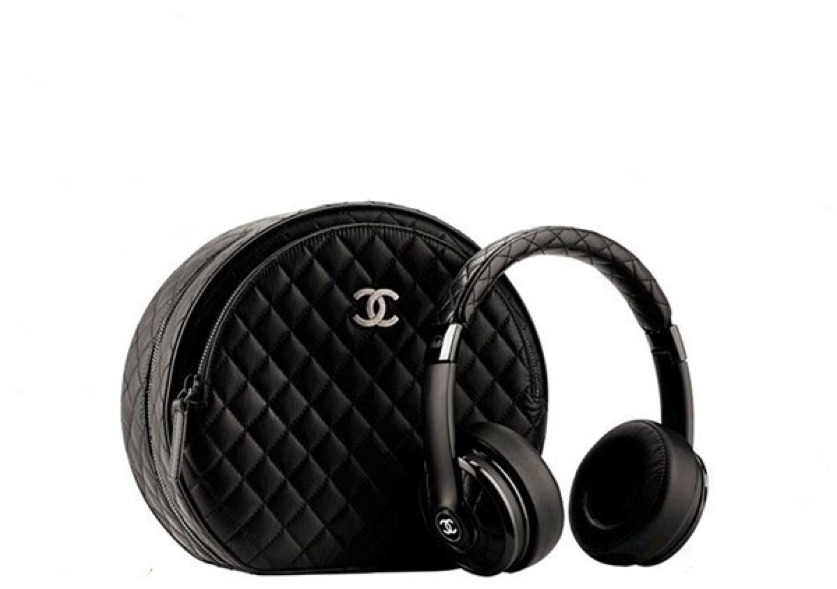 chanel monster 联名款耳机