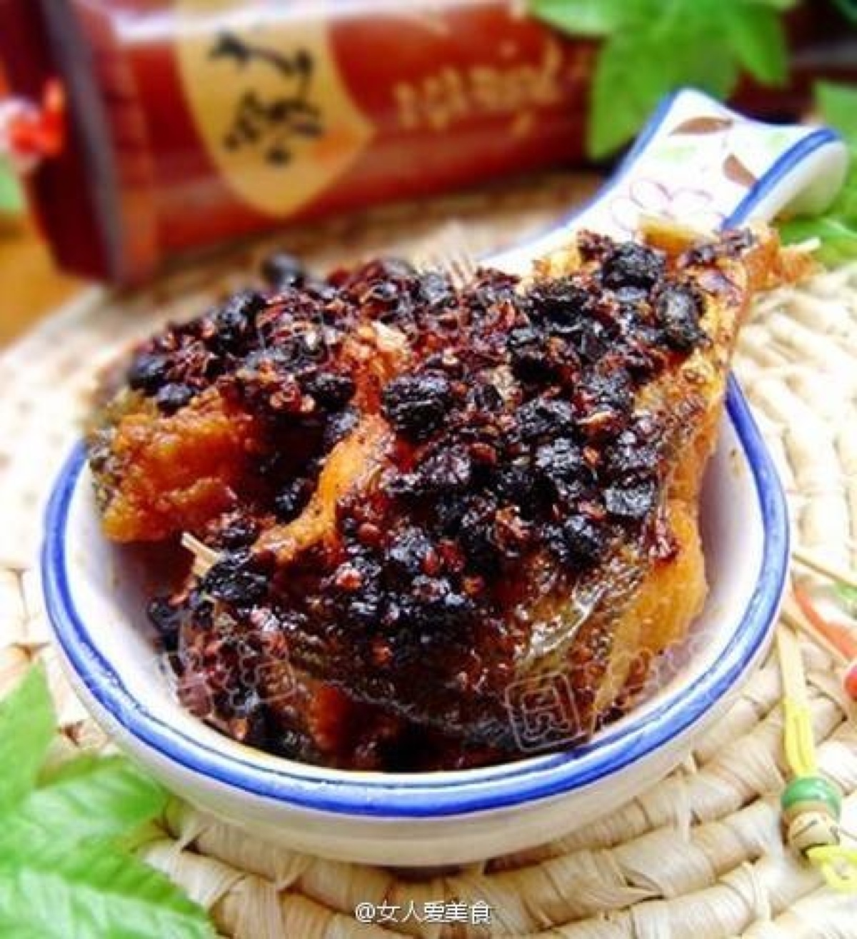 【老干妈风味豆豉蒸鱼】1.