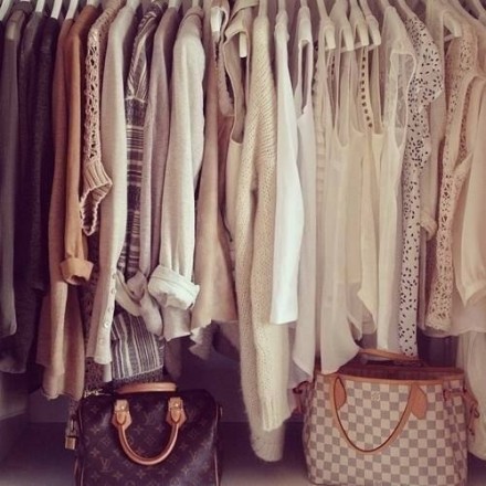 女人的衣柜永远少一件衣服