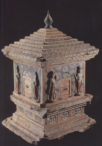 唐 汉白玉阿育王塔 1987年陕西扶风法门寺地宫出土 法门寺博物馆 http