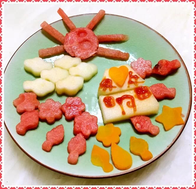 网上买的模具,可以做米饭,可以做饼干,拿来做水果拼盘也不错,再按照
