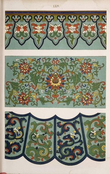 荷花,兰花,牡丹等花草,经处理后作"s"形波状曲线排列,构成二方连续