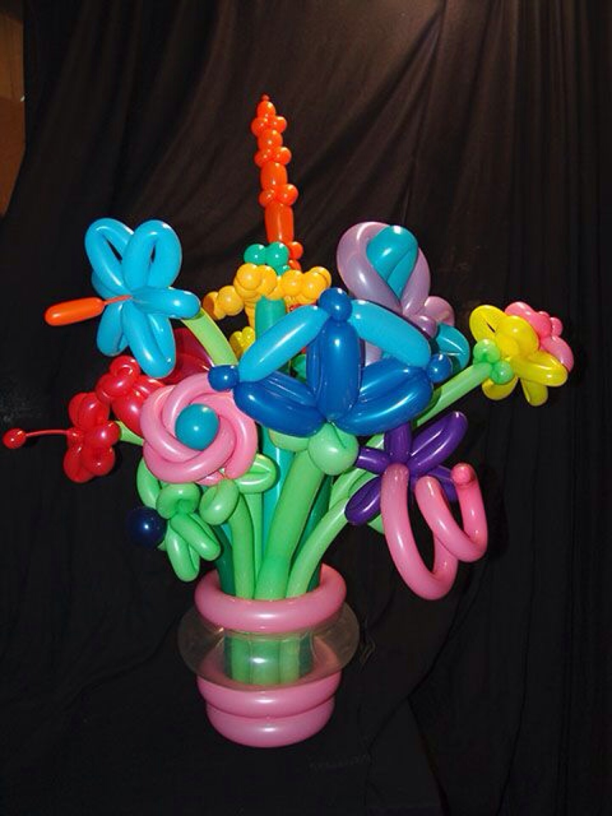 魔术气球 手工 气氛装饰 图片来自pinterest