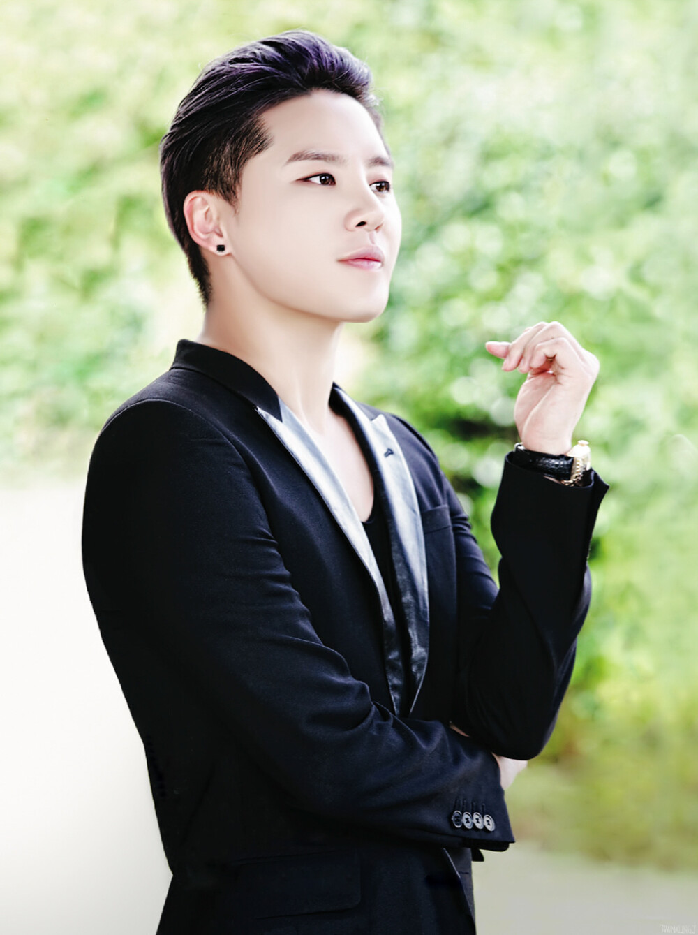 金俊秀高清无水印版