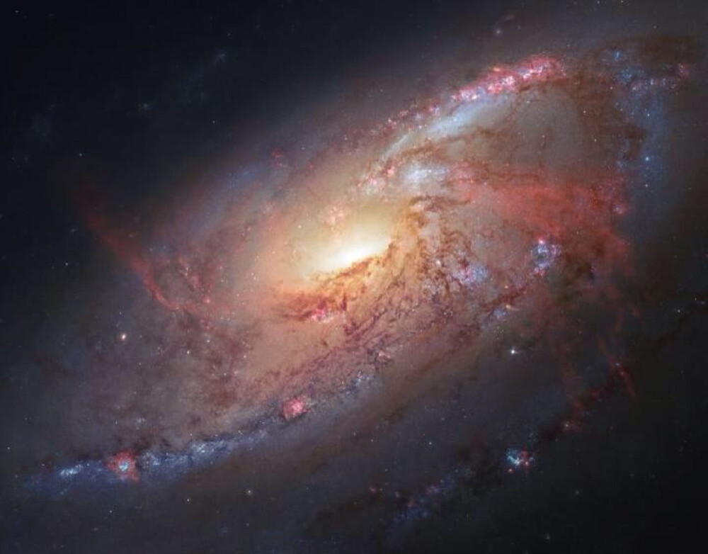 一些nasa航天局拍摄的排名前五十的宇宙星系的照片,宇宙真的很美很