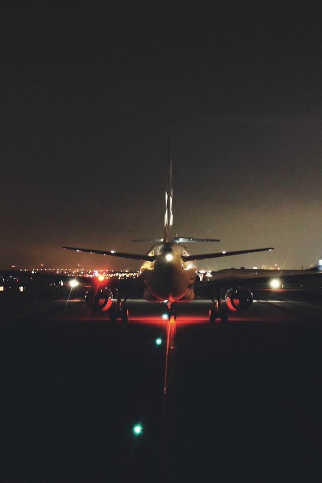 洛阳北郊机场夜景图片