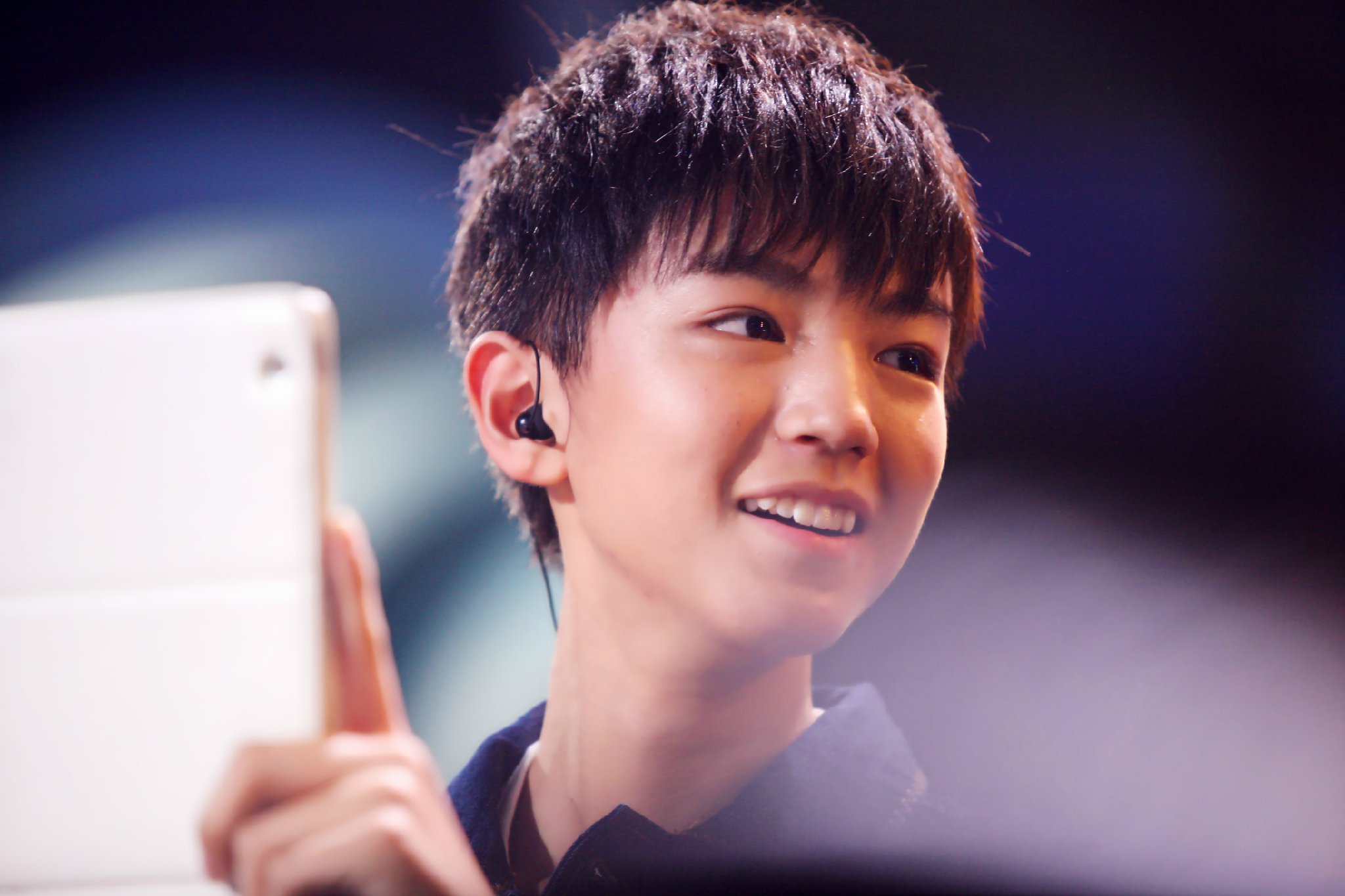 tfboys王俊凯 2014.11.26 梦想星搭档.cr.logo