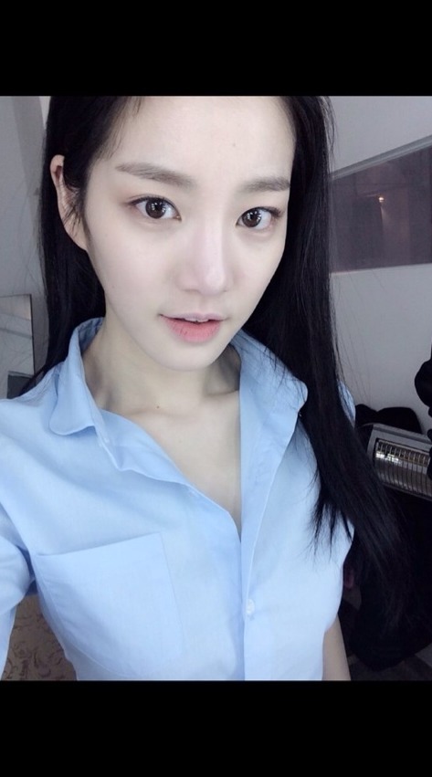李侑菲