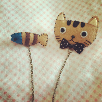 不织布 小猫胸针 淘宝店:小小的快线