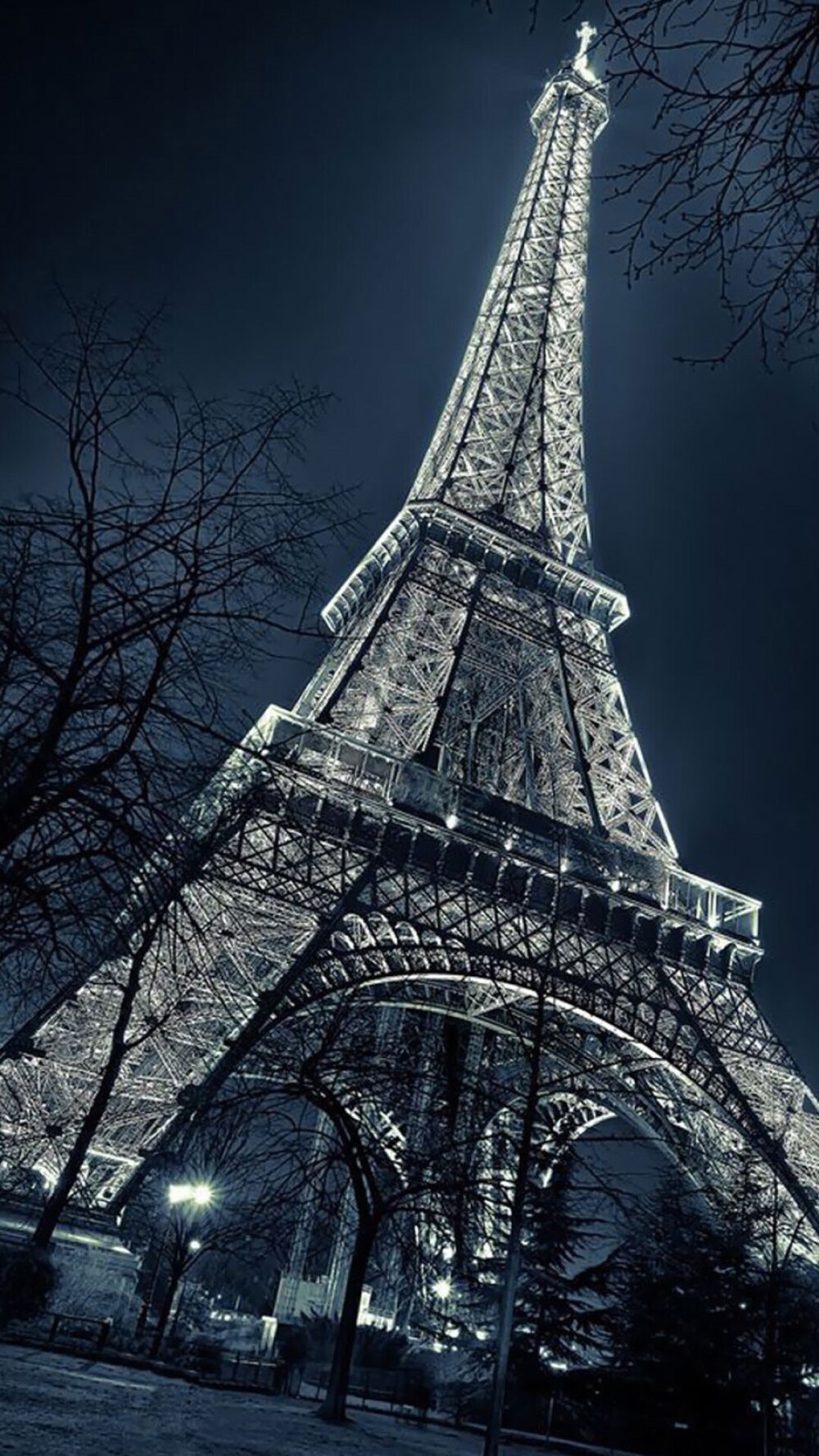 唯美巴黎埃菲尔铁塔壁纸锁屏夜景