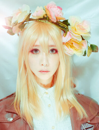 进击的巨人# 角色:亚妮x赫里斯塔x萨莎 cn: saida【南韩】色调美哭!