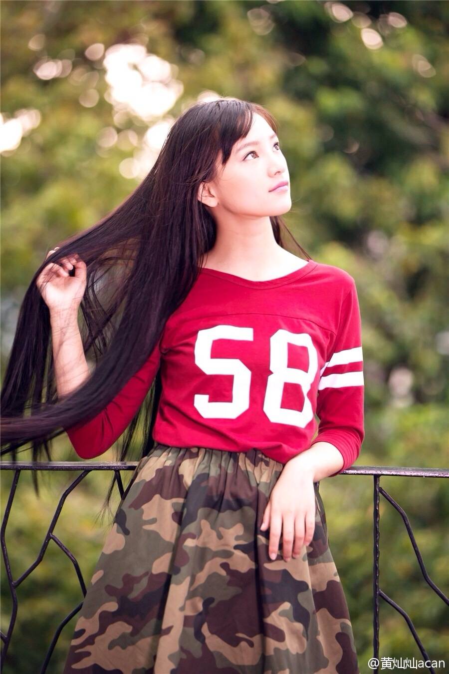 黄灿灿