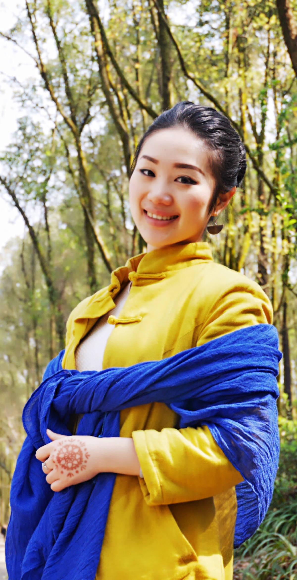 善意,去温暖生活,笃定对生命的信念和信心,也就成全了人生快乐的精彩